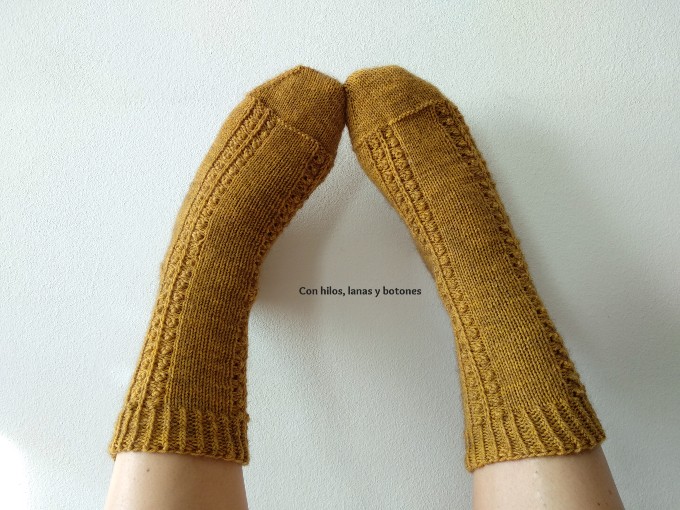 Con hilos, lanas y botones: Celebration Socks (Winter's Weather Knits)