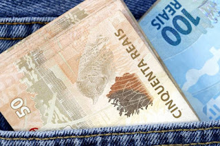 http://vnoticia.com.br/noticia/3396-estado-paga-integralmente-os-salarios-de-dezembro-