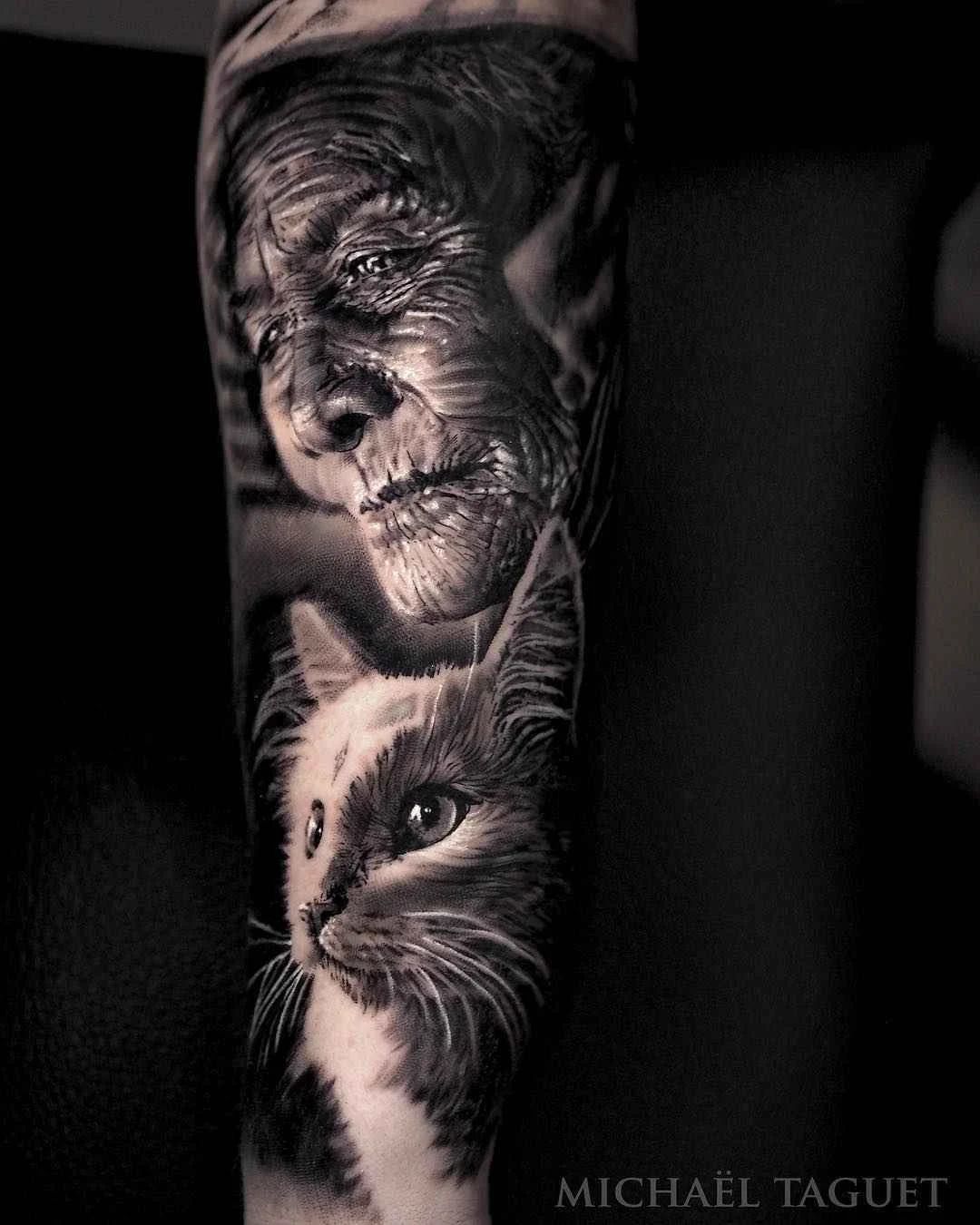 Espectacular tatuaje e blanco y negro