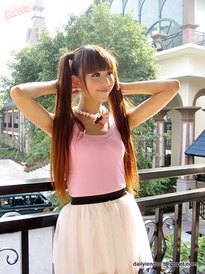 Wen Jian Ting (温健婷) Wen Jian Ting (温健婷)