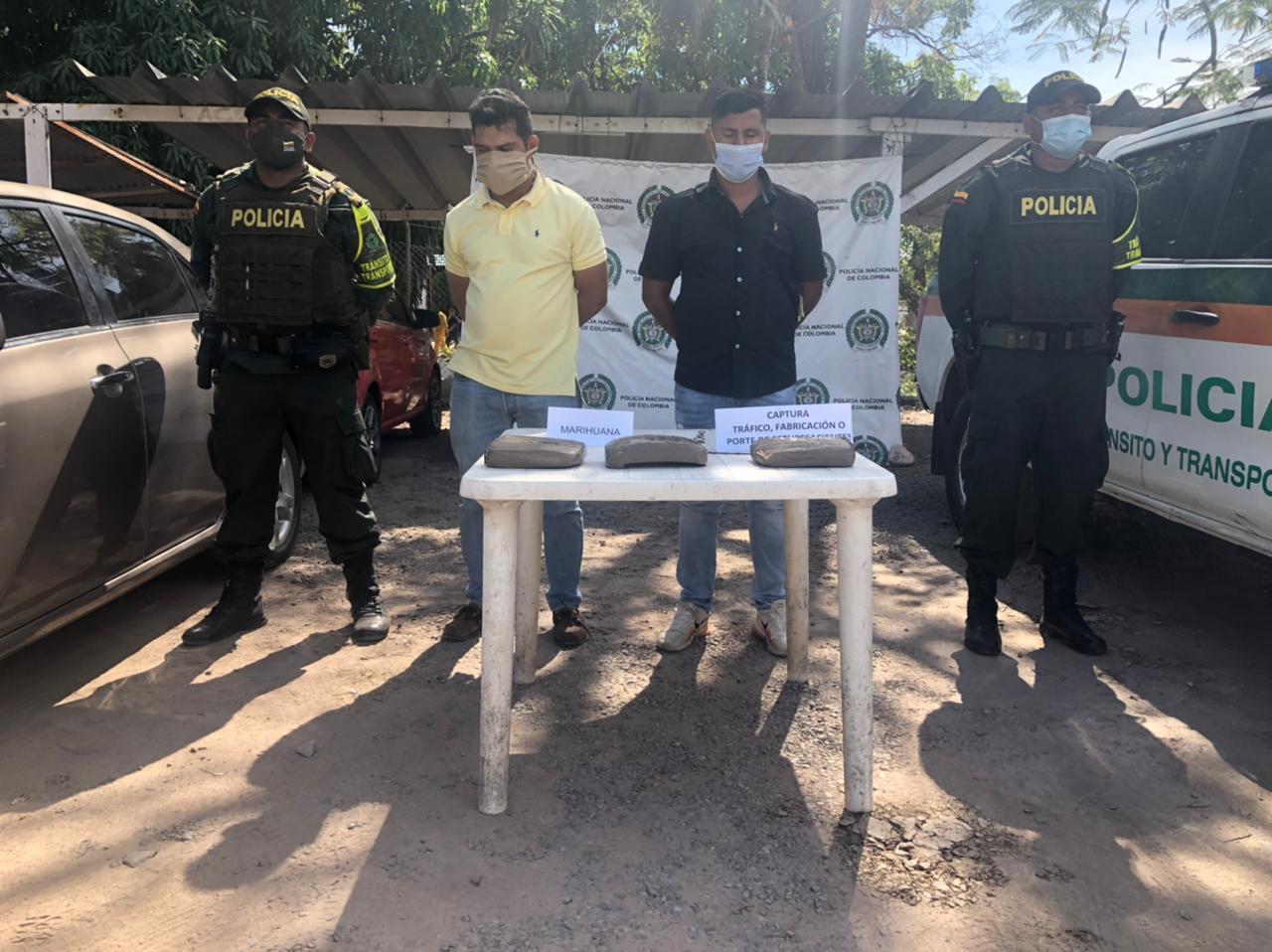 https://www.notasrosas.com/Policía Cesar los captura con más de mil quinientas dosis de marihuana