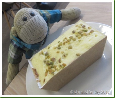 M & S Cafe