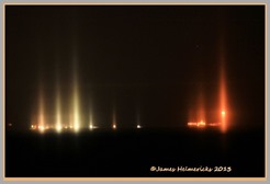 ColoredLightbeams_1360