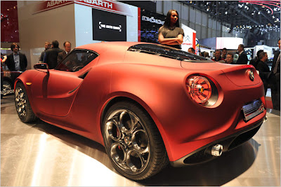 Alfa-Romeo-4C-Concept-Live-2012-car-2