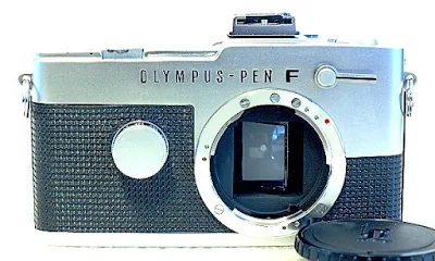 Olympus Pen FT, Front