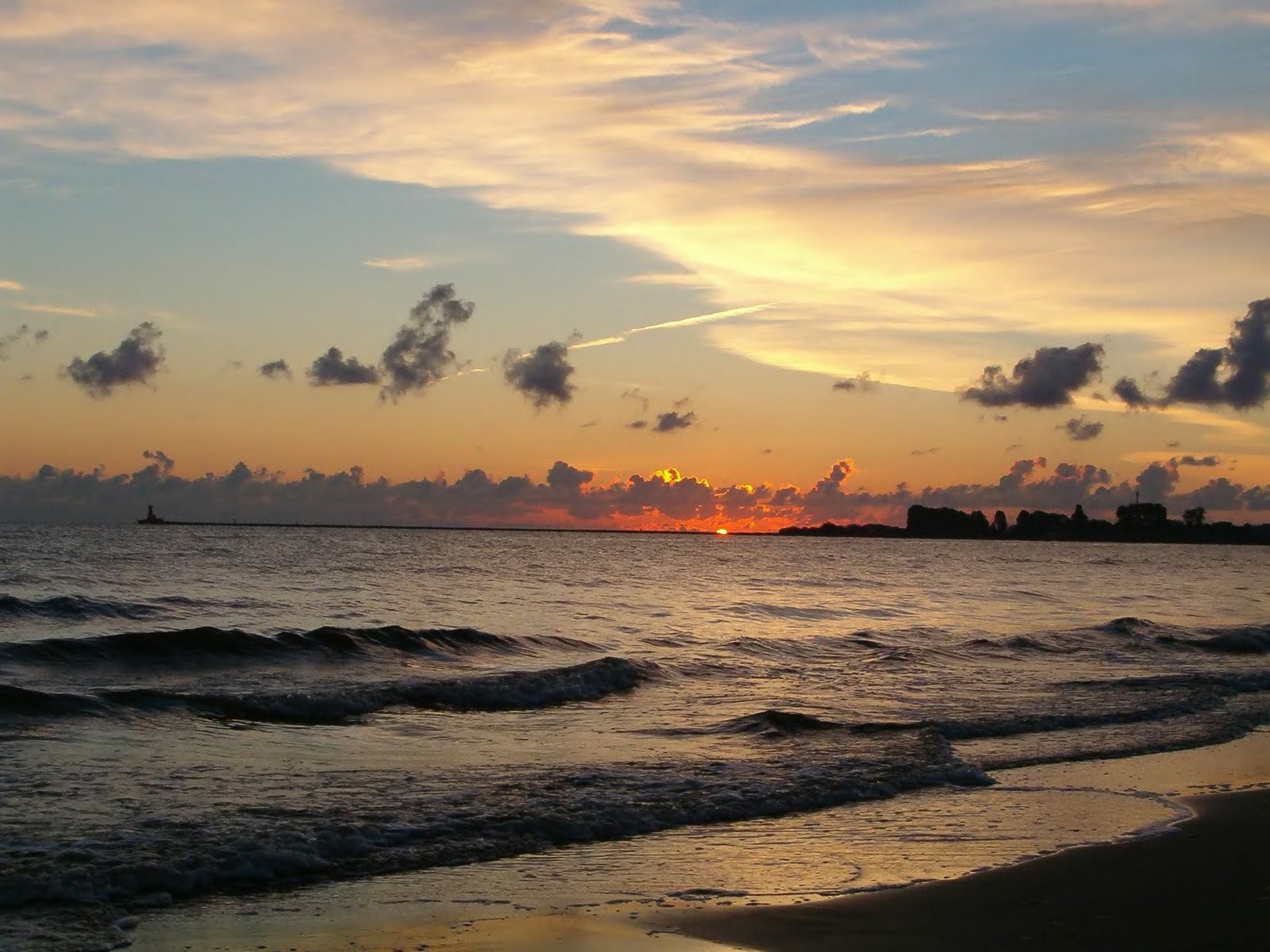 Calm Beach Desktop Wallpaper | Calm Beach Desktop Background