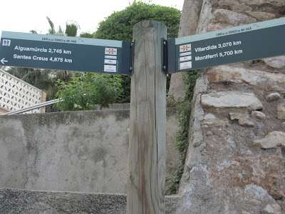 VILAFRANCA DEL PENEDÈS AL REIAL MONESTIR DE SANTA MARIA DE SANTES CREUS PERE EL GRAN - Seguint la ruta del seu enterrament pel Camí Ral, rètol informatiu a Vila-rodona