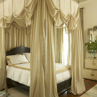 Antique Beds on Love Canopy Beds Canopy Beds