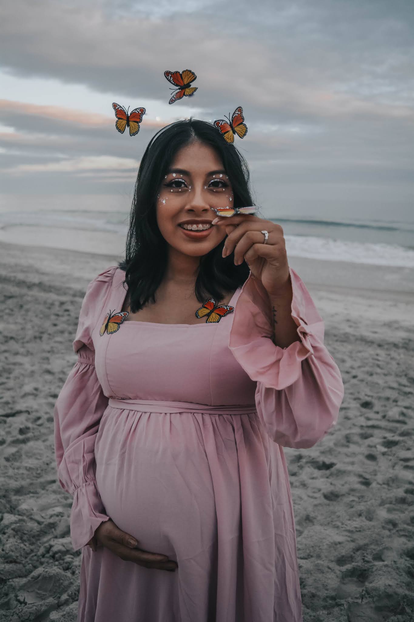 Maternity Photo Shoot Ideas: The Butterflies