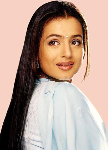  Amisha Patel hd wallpapers