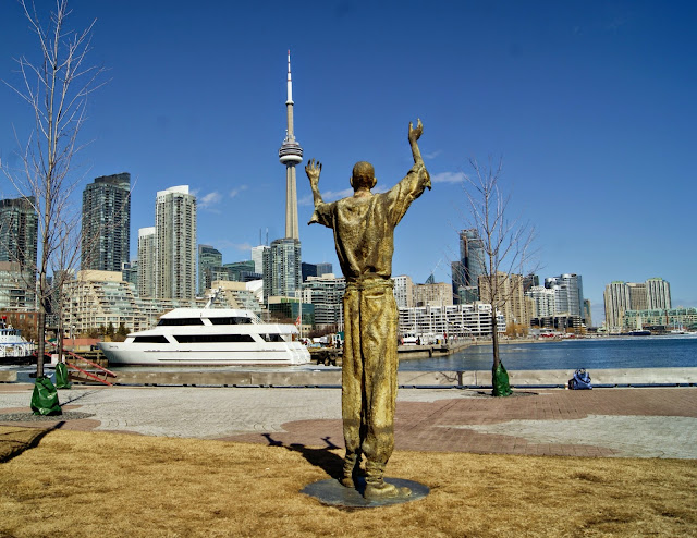 Irish Park in Toronto, Monument, immigrants, memorial, harbourfront, waterfront, attraction, explore, public, art, installation, sculptures, Ireland, travel, ontario, canada, The Purple Scarf, Melanie.Ps, Rowan Gillipsie, famine