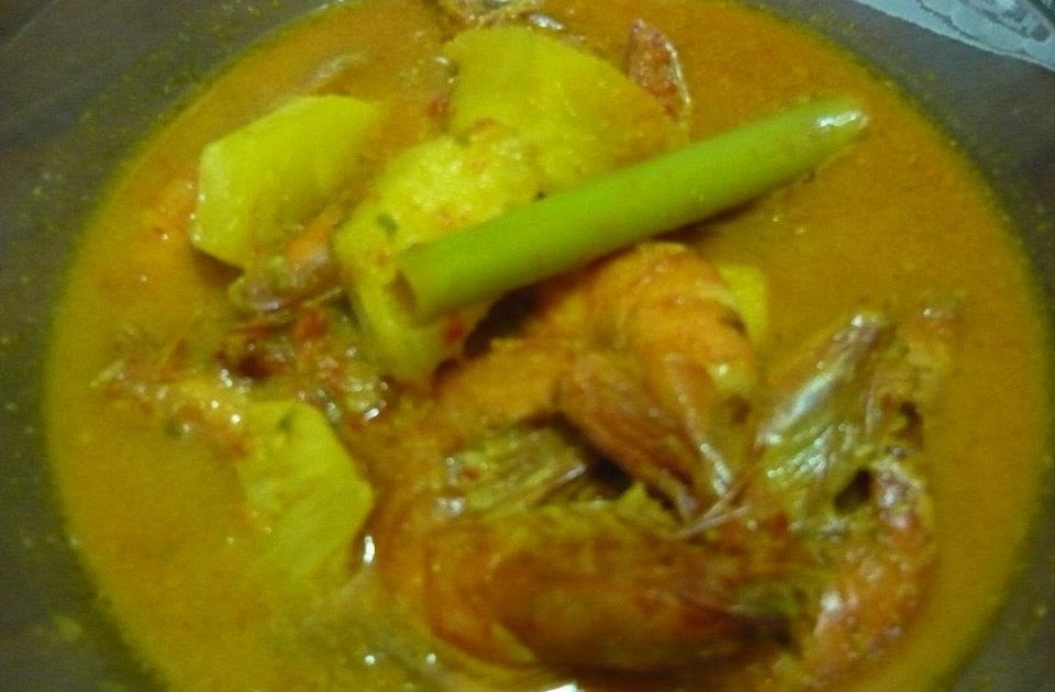 Yani's kitchen: Udang Masak Lemak Cili Api Dengan Nenas