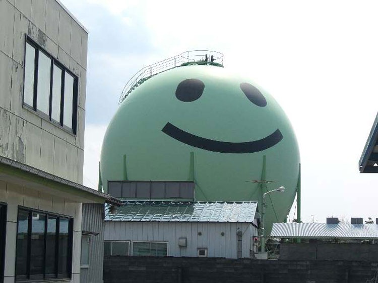 decorated-gas-tanks-japan-1