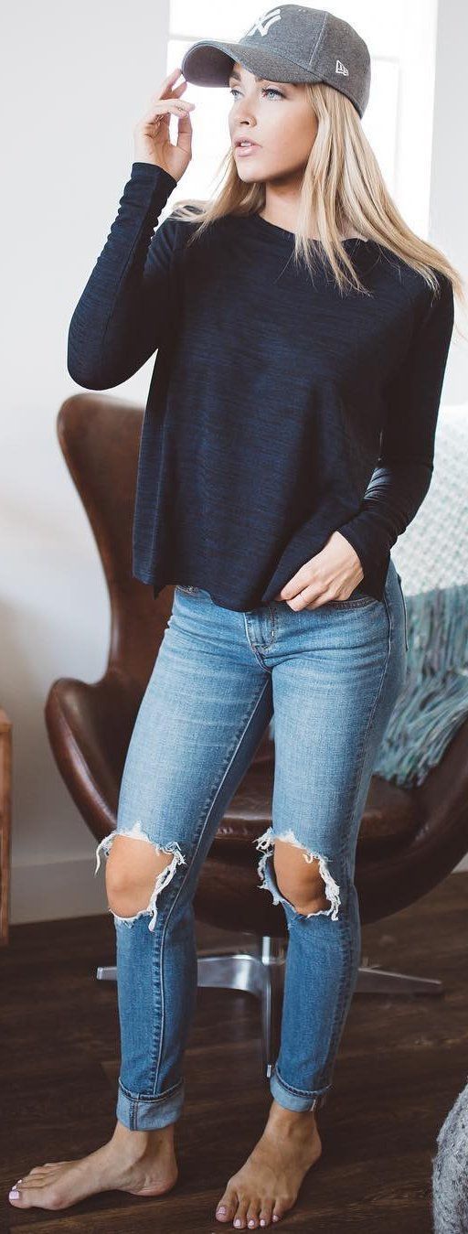 casual style addict / hat + top + ripped jeans