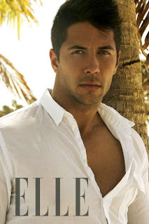Shirtless picture of Verdasco on Spanish Elle magazine