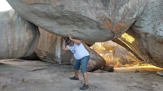 A PEDRA DO MORCEGO E O NOVO PERNAMBUCO FICAM NA FRONTEIRA DA PB/PE