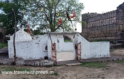 सानौधा का किला, सागर, मध्य प्रदेश - Sanodha Fort, Sagar, Madhya Pradesh