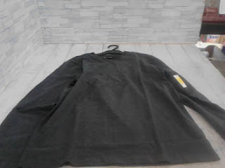 未使用品　ブラック　長袖Tシャツ　Mサイズ　４９８円