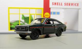 Tomica limited  Sunny Coupe 1200 GX Custom