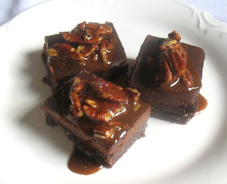 Raw Cocoa Gingerbread Brownies