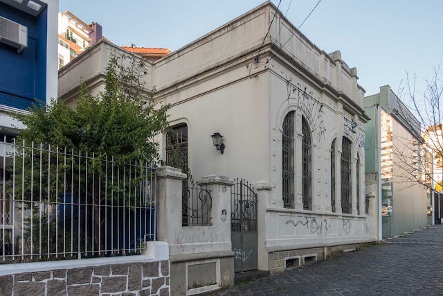 Uma casa na Rua Buenos Aires