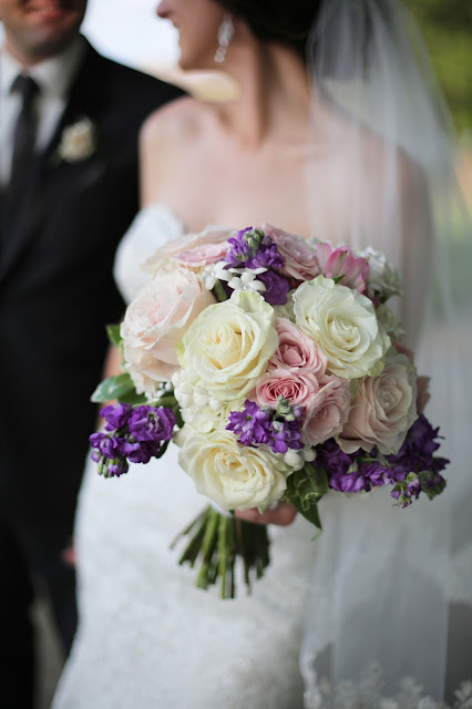 romantic flowers delta hote sioux city wedding