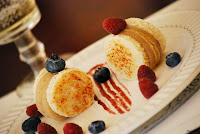 Bocaditos de foie y gelatina de pera con mermelada de frutos rojos 