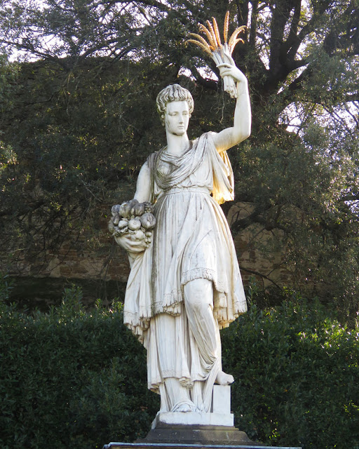 The statue of the Abbondanza (Abundance) by Pietro Tacca, Homage to Joanna of Austria, Grand Duchess of Tuscany, Giardino di Boboli (Boboli Gardens), Florence