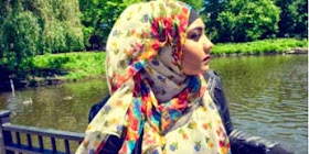 Wanita Cantik Ini Memeluk Islam Setelah Menangis saat Dengar Adzan