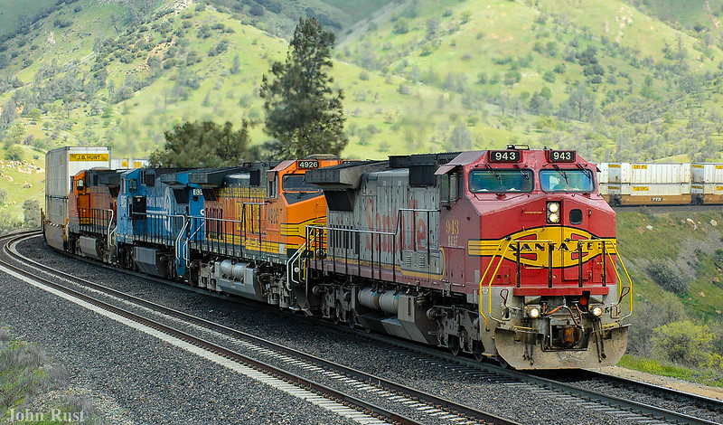 tehachapi loop, tehachapi pass, tehachapi elevation, tehachapi train loop, tehachapi train, train loop, loop trains, tehapachi, tehachapi loop map, the loop california, the loop ca, tehachapi pass elevation, tehachapi altitude, pacific loop, railroad loops, tehachapi railroad, tehachapi pass ca, california rail pass, 	 railroad loop, the loop tehachapi, tehachapi pass railroad map, amtrak tehachapi, tehapachi pass, tehachapi train schedule, california loop