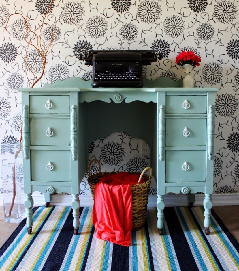 http://re-tiqued.blogspot.ca/2014/04/minty-antique-vanity-and-matching-bedset.html