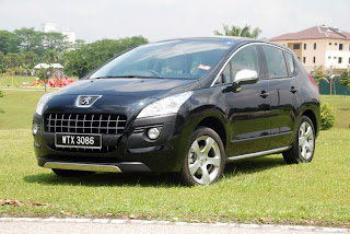 2011 Peugeot 3008 | 2010 Peugeot SR1 Concept