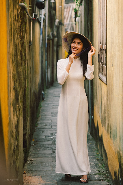 Lady in Ao Dai in Hoi An