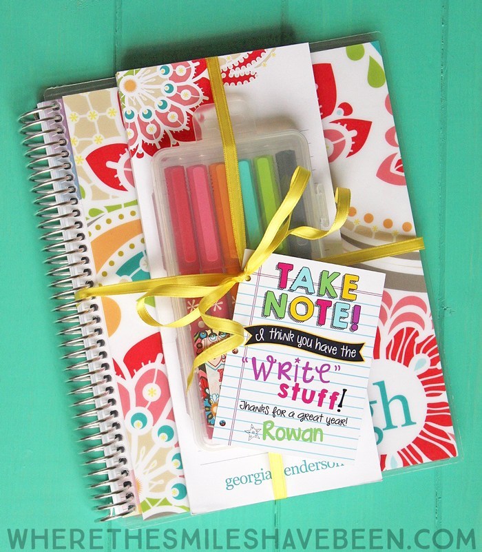 This thoughtful stationary gift is great to show teacher appreciation