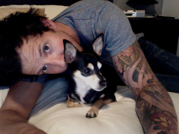 Pierre Bouvier has just updated his Twitpic with a new picture of himself 