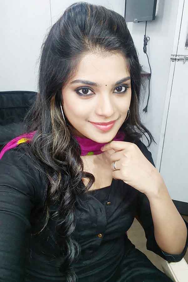 ACTRESS ATHMIKA WHATSAPP GROUP LINK