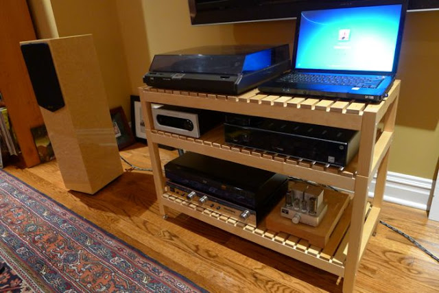 Molger audio rack