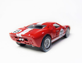 Auto World 1965 Ford GT40 1/64
