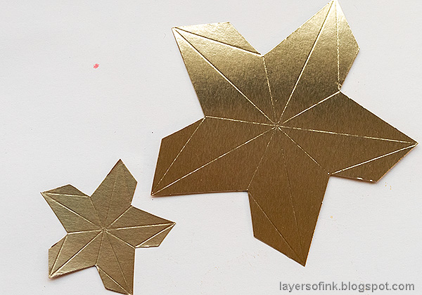 Layers of ink - Star Panel Tutorial by Anna-Karin Evaldsson. Die cut Tim Holtz Star Bright from gold paper.