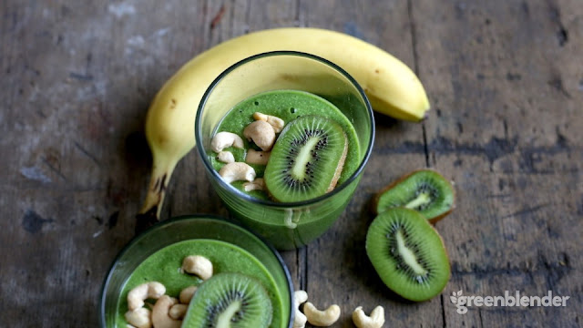 Smoothie cu chlorella, kiwi si caju