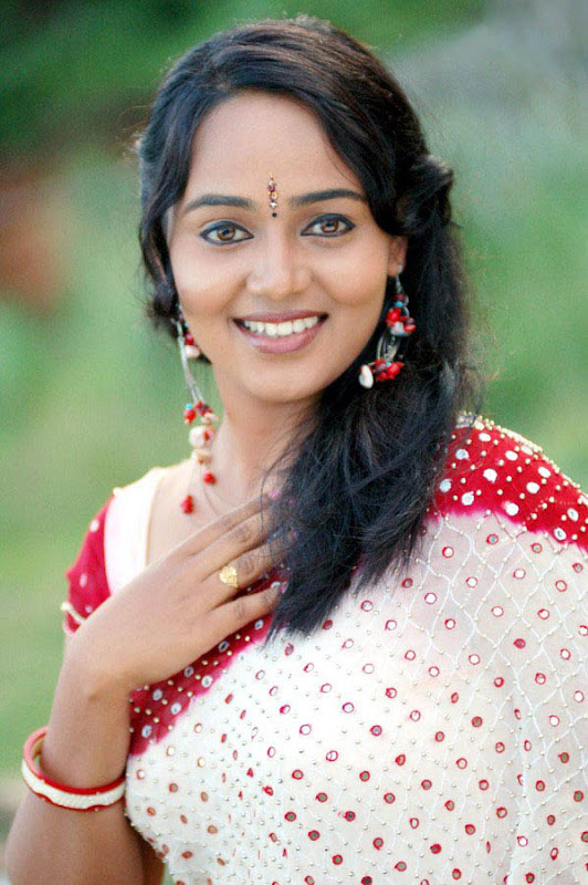 indian masala actress saree sari pics