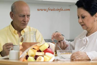 Diabetics eat fruits