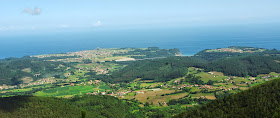 Cudillero, Ruta de Las brañas vaqueiras, vista del litoral