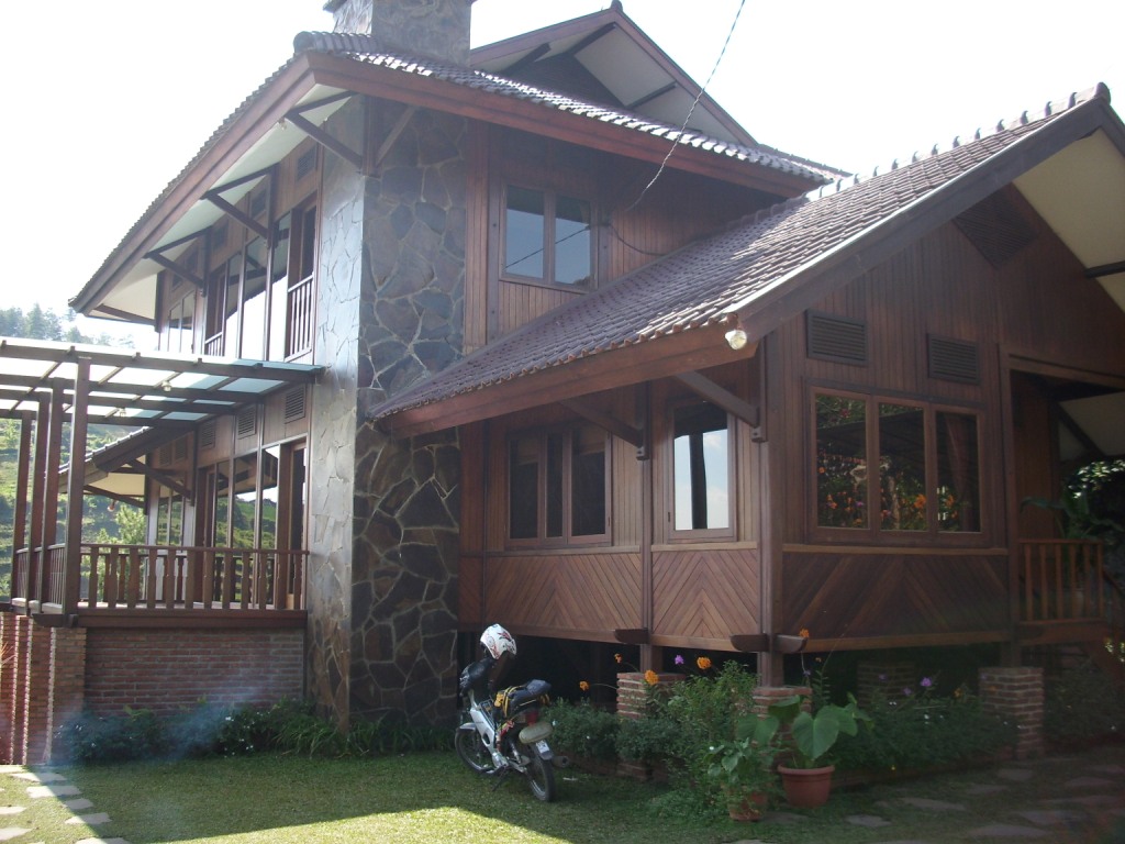 Desain Rumah  Kayu  Modern Yang Antik 