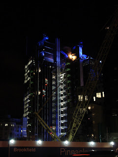 Photo by Rullsenberg: Lloyds Building by night