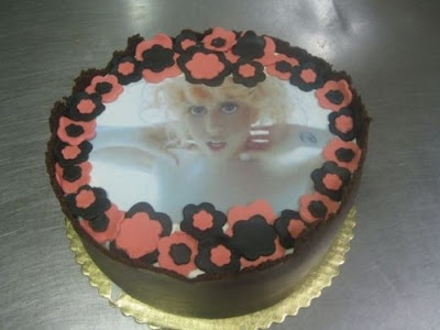 Lady Gaga Cakes Seen On www.coolpicturegallery.us