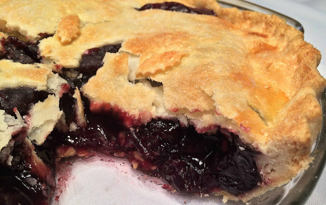 How to Make Sweet Cherry Pie