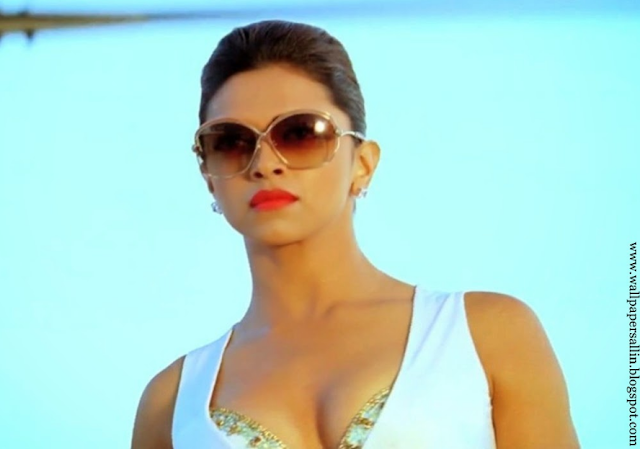 deepika padukone hot photos from Race 2