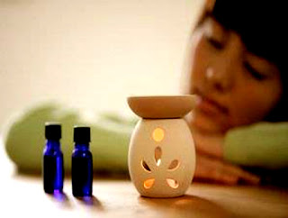 Cara Cepat Tidur Secara Alami bersantai dengan aromaterapi