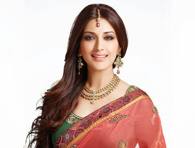 Sonali Bendre HD Wallpaper Free